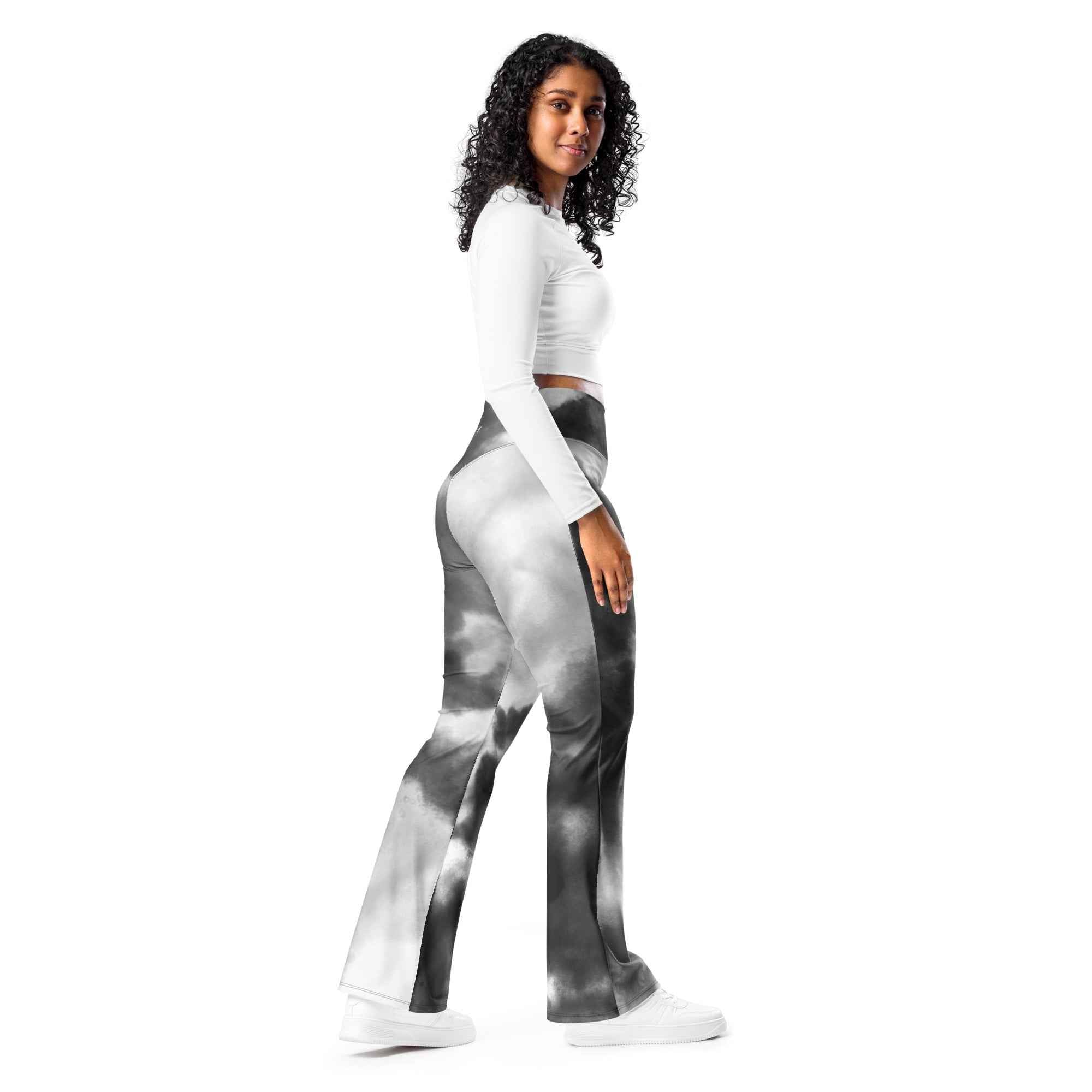 Cloudy Sky Flare leggings