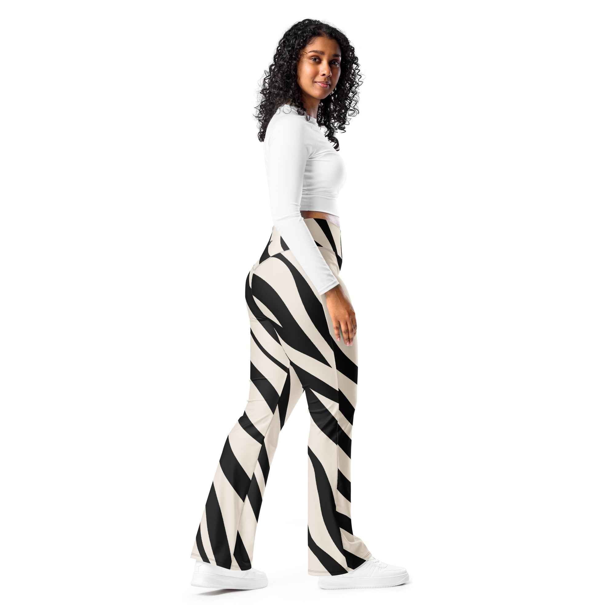 Wildlife Flare leggings